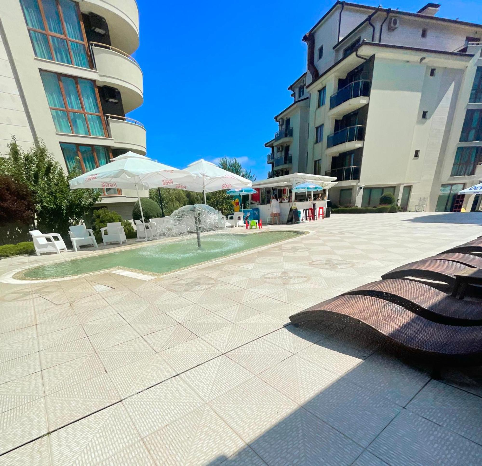 Long Sunny Holiday Shkorpilovtsi Exterior photo